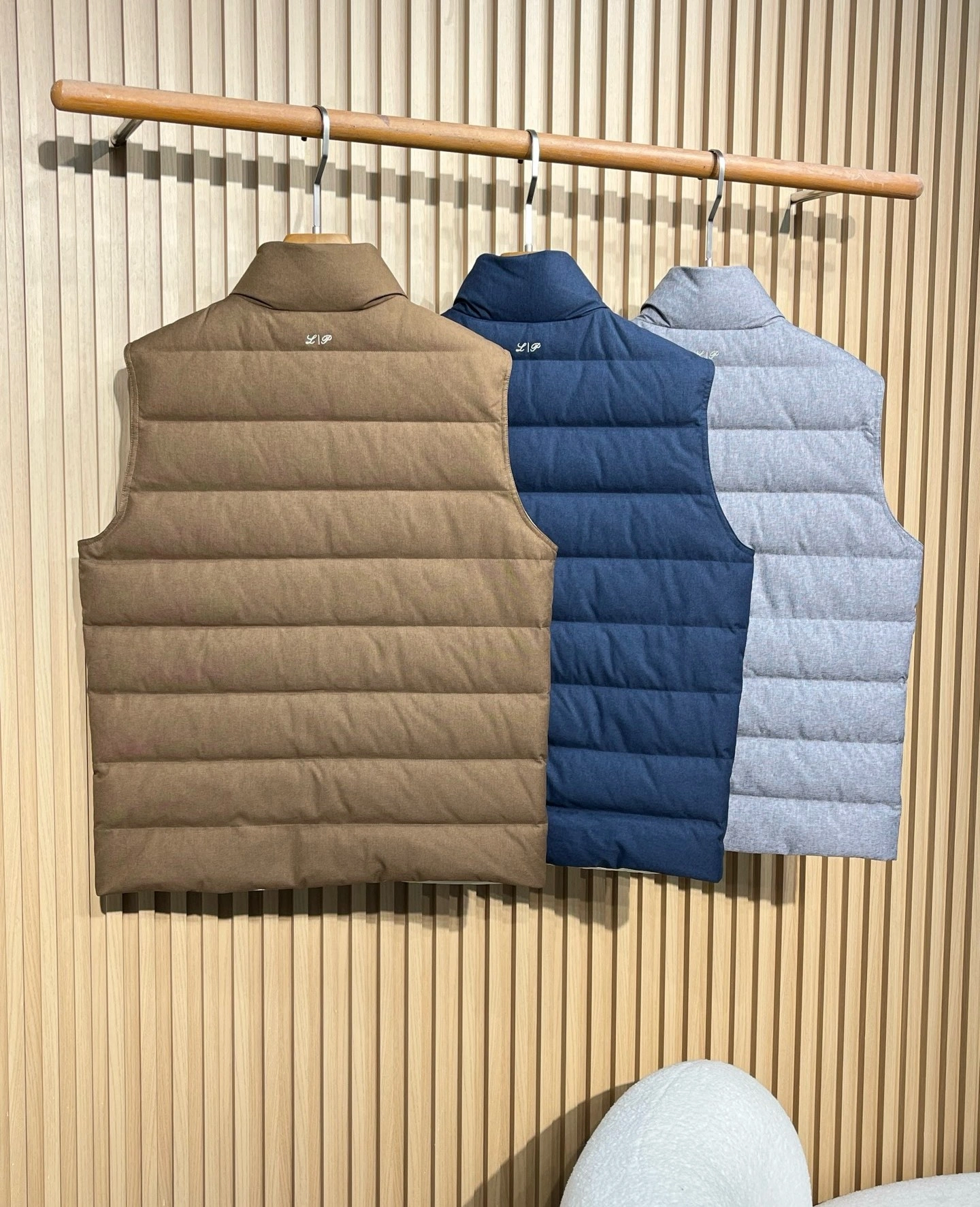 wg.luxury-- 2ru9588o Down jacket white duck down 3colour item: E-F443J1620-3H